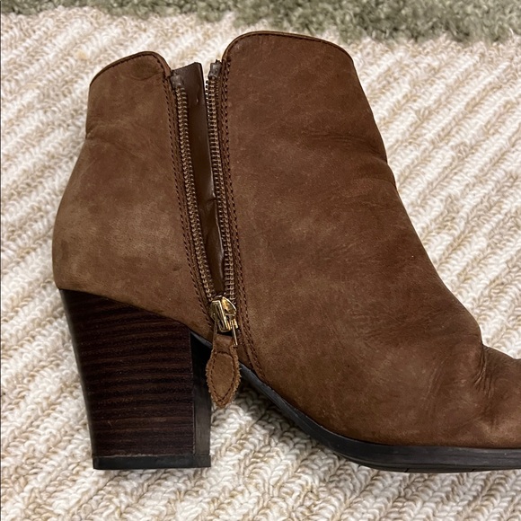 Franco Sarto Heeled Brown Ankle Booties - Size 7 - Picture 9 of 9